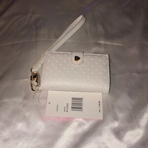 Betsey Johnson XOLEAH White Card Case Wallet Embossed Heart Pattern + Strap NWT